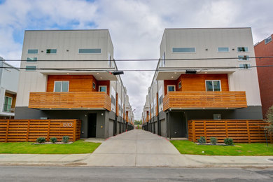 ダラスにあるモダンスタイルのおしゃれな住まいの写真