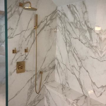 Neolith Calacatta Polished Full Shower Surround6mm Neolith Calacatta Polished in