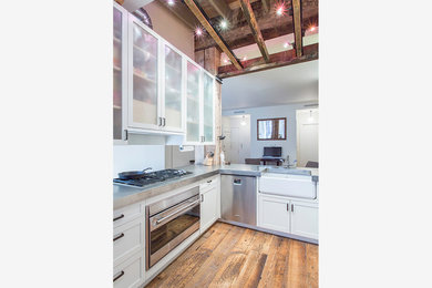 Inspiration for a modern kitchen remodel in New York