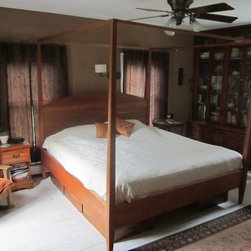 Furniture - Canopy Beds