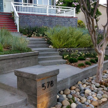 Pleasant Hill Sculptural Front Slope