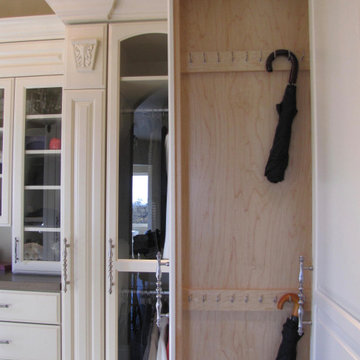 SONOMA HILLS DREAM CLOSET