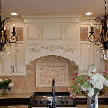 Traditional Cream Kitchen