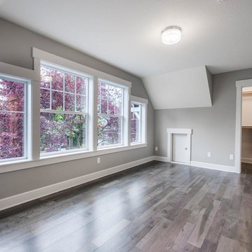1212 SE Harney St Bedroom