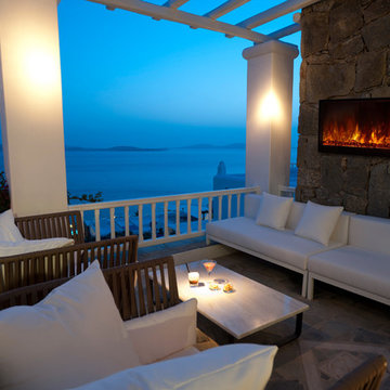 Modern Outdoor Fireplaces