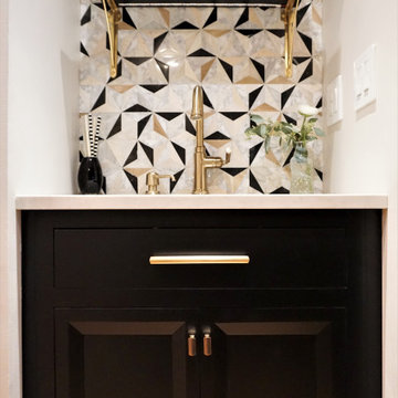 Black and Gold Bar