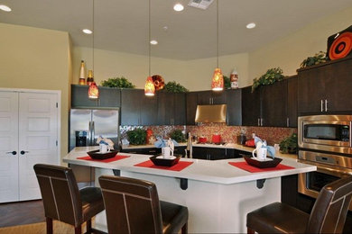 Kitchen - contemporary kitchen idea in Phoenix