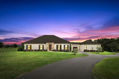 Cottage exterior home photo in Tampa