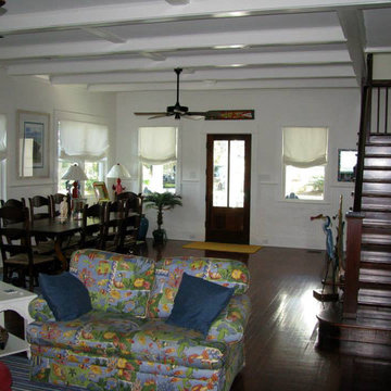 Traditional Bay House