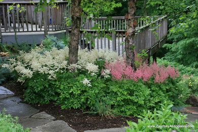Inspiration for a traditional landscaping in New York.