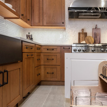 Door Style: Pierce SP 275 | Species: Cherry | Finish: Sienna