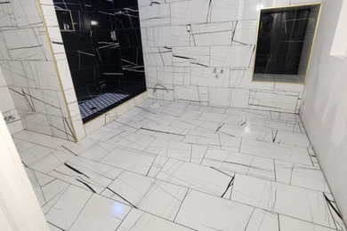 Bathroom - bathroom idea in Indianapolis
