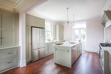 Inspiration for a medium sized classic kitchen in Hampshire.