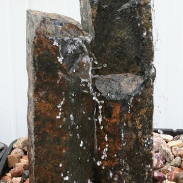 Fountainscapes: Bubbling Boulder, Spilling Urns, and Other Vignette Fountains