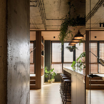 Urban Stillness: A Gentle Loft Full of Texture and Light