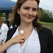 Lisa Lloyd Prev Batemans billede