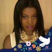 Maya Peaces foto