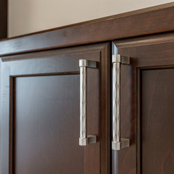 2477 Falconcrest Loop - Cabinet And Drawer Handle Pulls