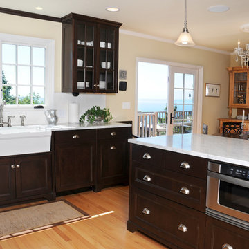 Blue Ridge Traditional Island