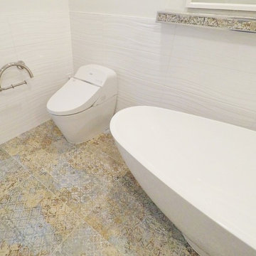 BARRIER-FREE MASTER BATHROOM