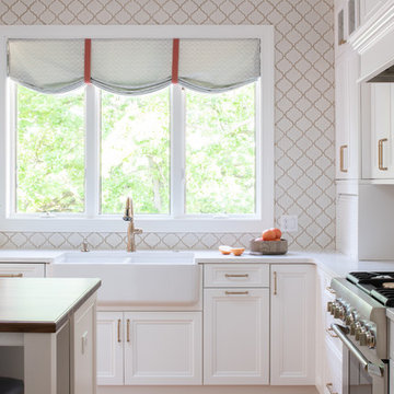 Traditional Warm and Bright Kitchen
