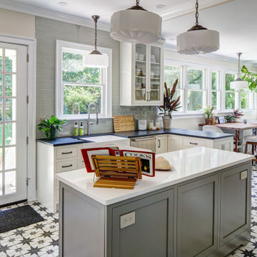 Sunny Modern Farmhouse Kitchen