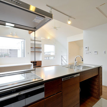 菜園の風景を取り込む家・T-HOUSE nerima 2F キッチン
