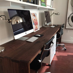 Walnut desks - Products