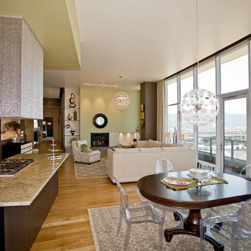 Penthouse in the Pearl District: Living Room