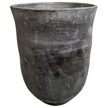 Sadie Black Earth Ware Pot