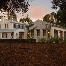 Barns/garage