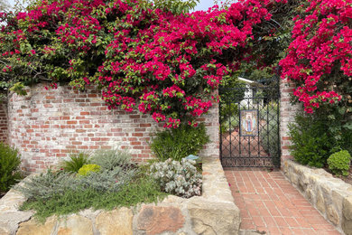 Example of a classic entryway design in Santa Barbara