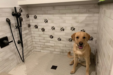 Laundry room - transitional laundry room idea in Minneapolis