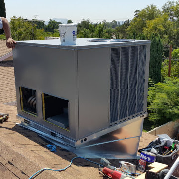 AIR CONDITIONING INSTALLATION