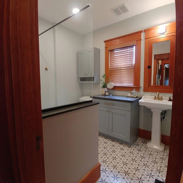 32nd Avenue Bathroom