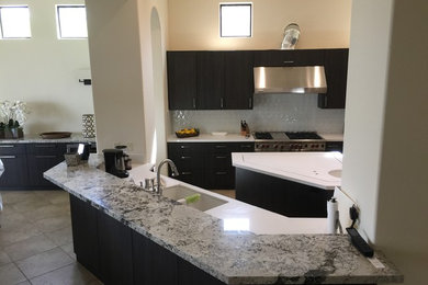 Inspiration for a contemporary kitchen remodel in Los Angeles