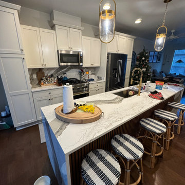 Traditional Kitchen Island & Countertop Remodel in Arlington, VA