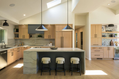 Inspiration for a contemporary kitchen remodel in San Francisco