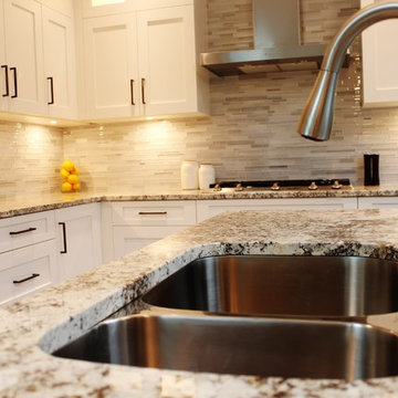Kitchen in Alaskan White