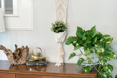 Inspiration for a 1960s home design remodel in Los Angeles