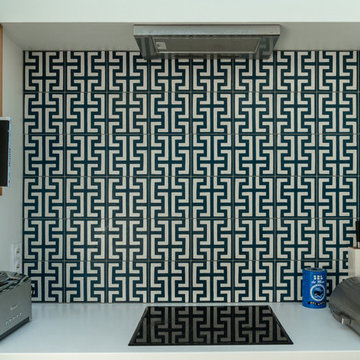 Maison face à la mer avec carreaux de ciment dedans-dehors
