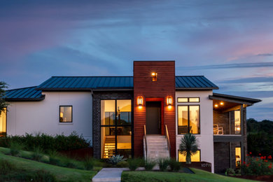 Modern exterior home idea in Austin