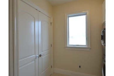 Example of a laundry room design in New York