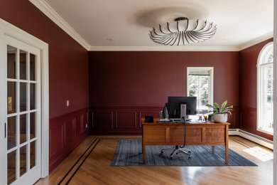 Home office - transitional home office idea in New York