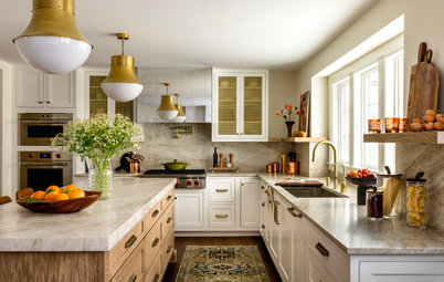 Houzz Tour: 1970s Colonial-Style Home Gets a Fresh Look