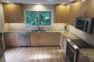 Kitchen photo in Portland