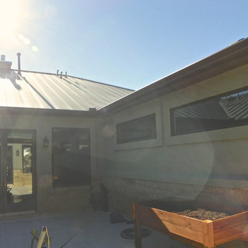 Lake View Courtyard Home