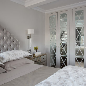 Upper East Side Transitional Apartment: Bedroom