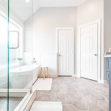 Bright & Airy Master Bathroom