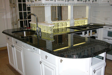 Kitchen photo in Baltimore